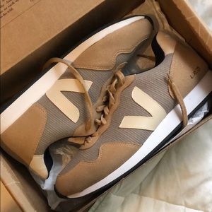 Veja Men’s Sneakers